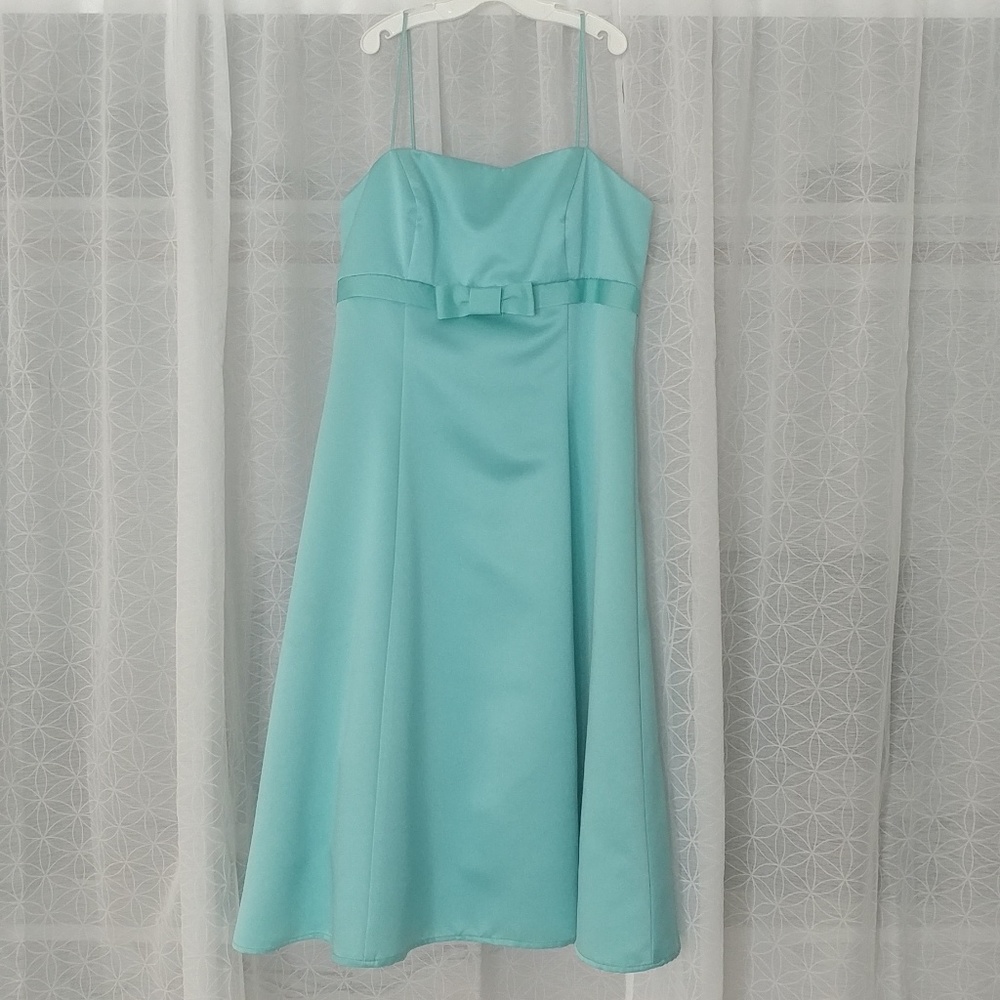 David's Bridal Satin Tea Length Dress Pool 8